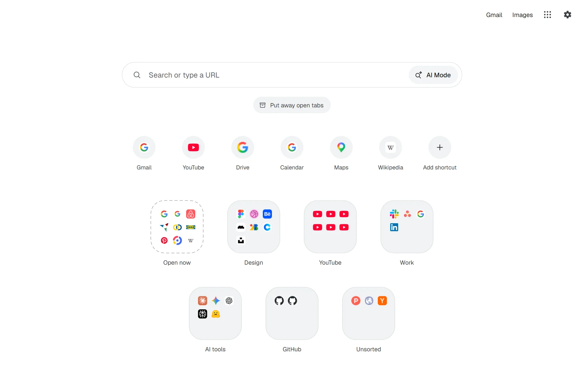 Foldaway's new tab page: a search bar, shortcut circles, and folders of saved tabs, each showing its tabs' icons